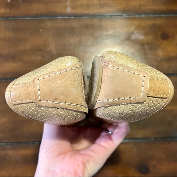 Tory Burch Women's SnakePrint Tan Flats - Picture 3 of 8